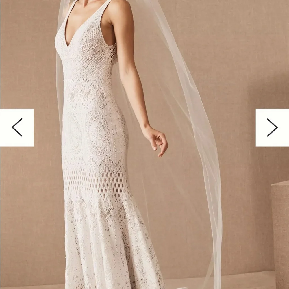Cathedral length Augusta Jones plain white wedding veil - Picture 2 of 9